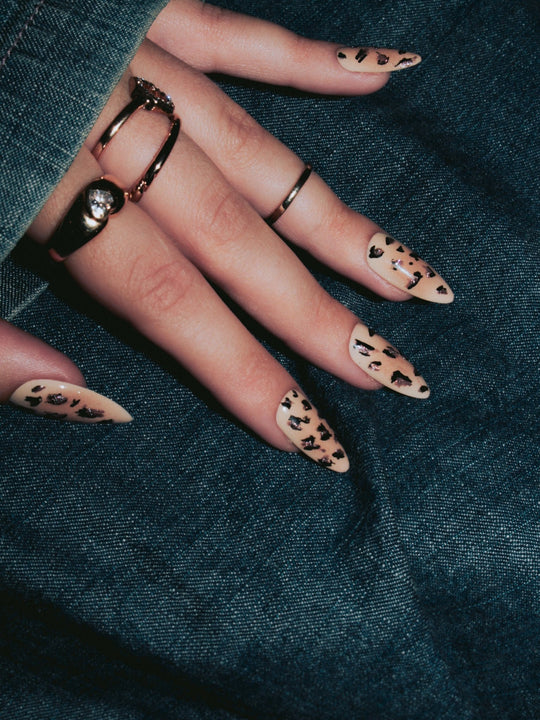 Cheetah girl - Julia Trombetta
