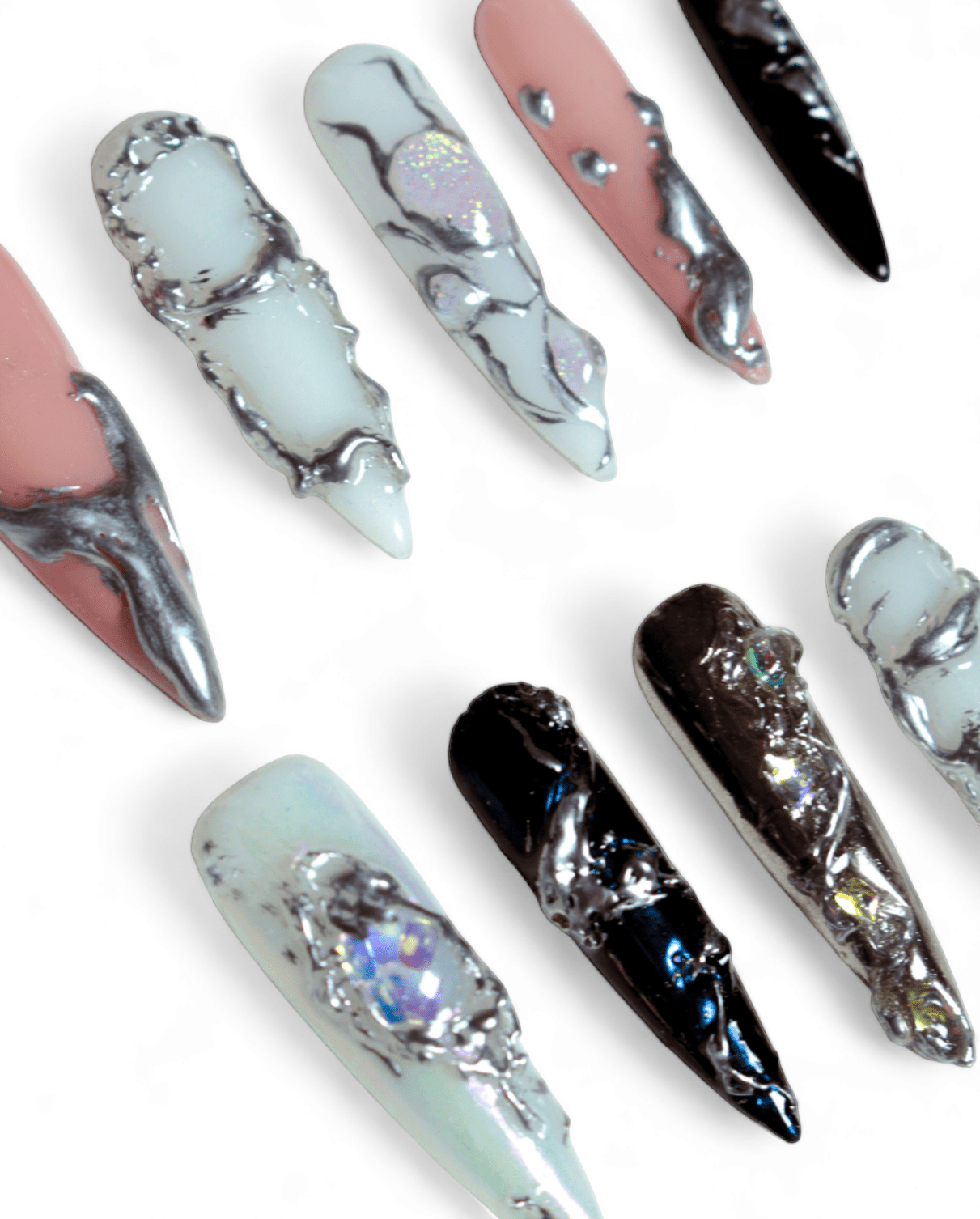 Ongles nude effet chrome pour peau mate Neiju