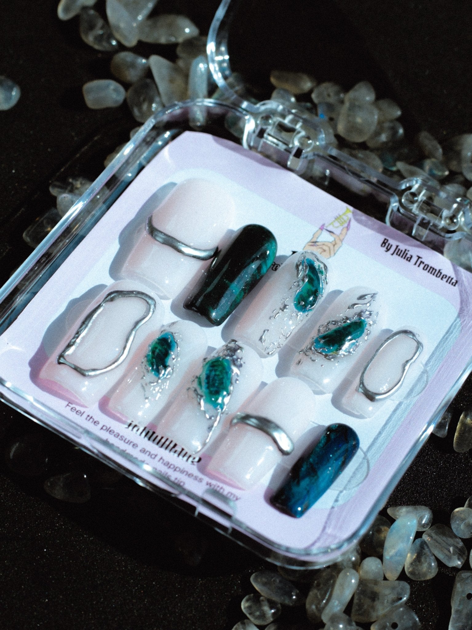 Labradorite - Julia Trombetta
