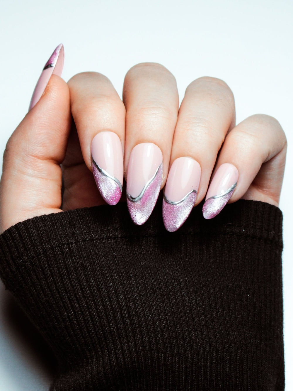 ongles french cat eye rose argent amande press on nails Neiju