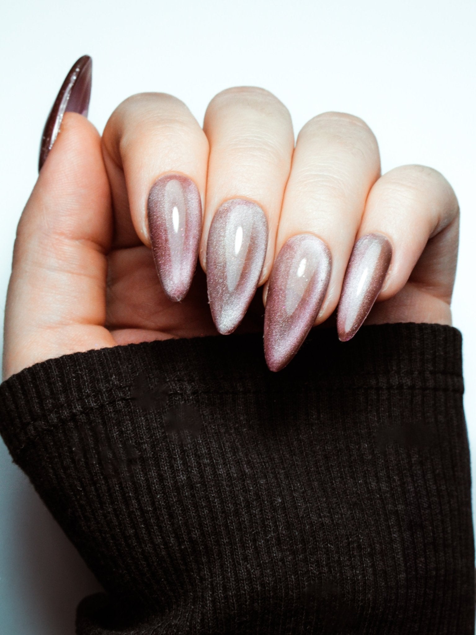 ongles cat eye marron glass effet velours press on nails Neiju